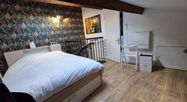 Charming apartment with patio | Beach nearby | Perfect for remote work | Pets are welcome in Cagnes-sur-Mer