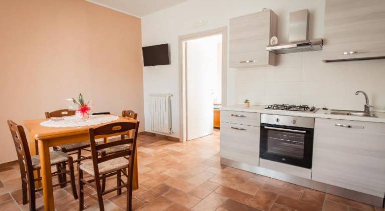 Holiday apartment with yard & terrace in Potenza