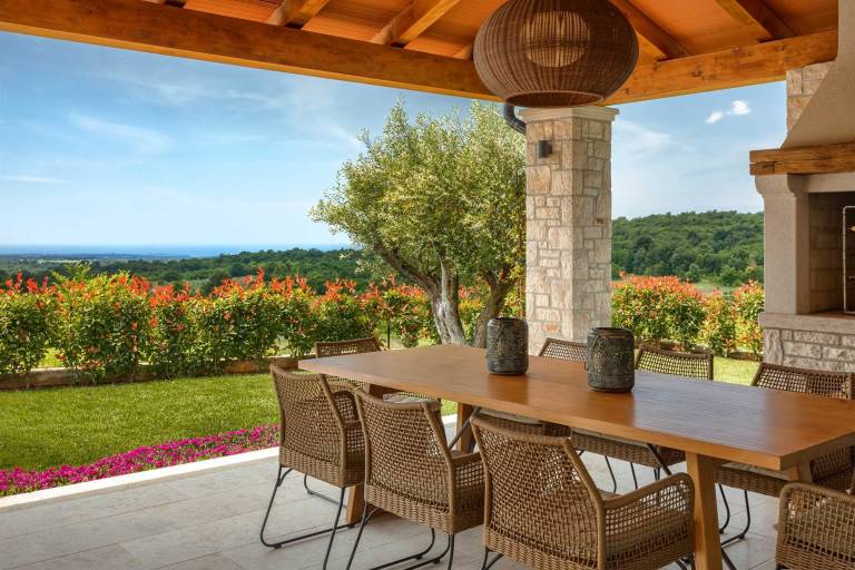 Villa Julia – Peaceful Retreat with Panoramic Sea View — photo 2