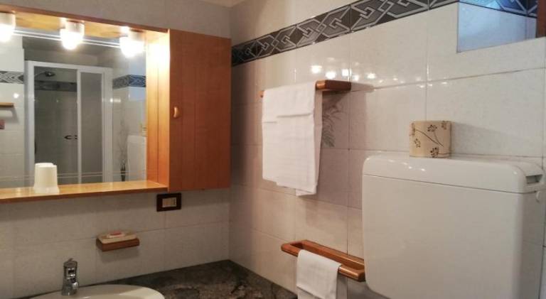 Wonderful serviced apartment with terrace & yard | Pets are welcome — photo 2