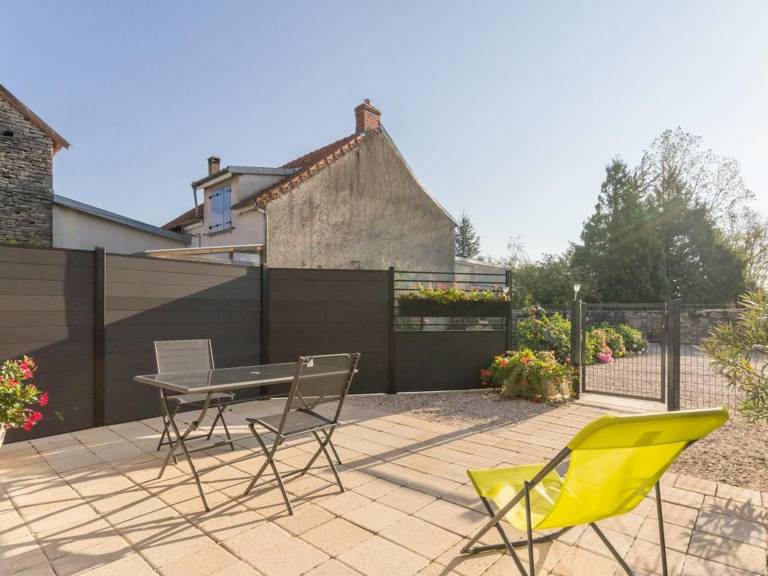Cottage with barbeque — photo 4