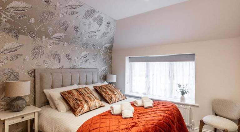 Pleasant apartment | Pets allowed in Guildford