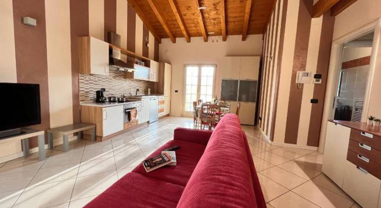 Rental apartment with 2 rooms for 8 persons in Peschiera del Garda