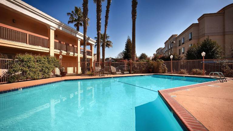 Best Western Palm Court Inn — photo 2