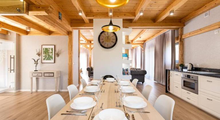 Ubytovanie s raňajkami  Veľká Franková