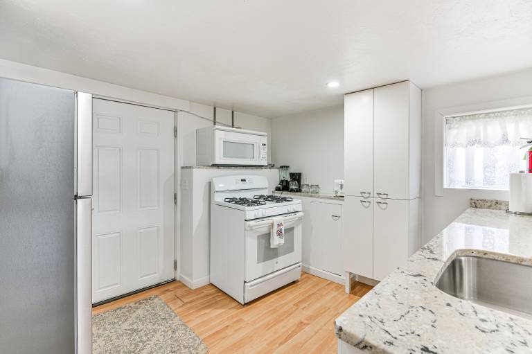 12 Mi to Dtwn Boston: Apartment in Braintree — photo 2
