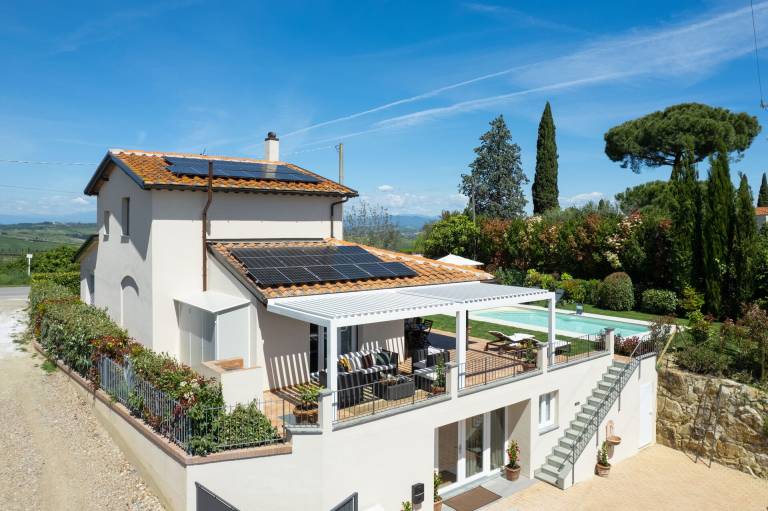 Villa with garden, BBQ & private pool — photo 2