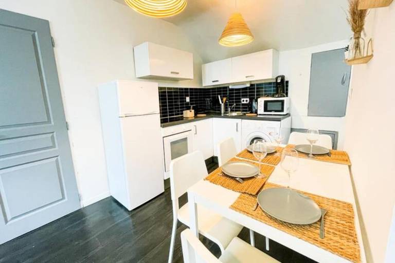 Holiday apartment with 2 rooms for 6 persons — photo 4
