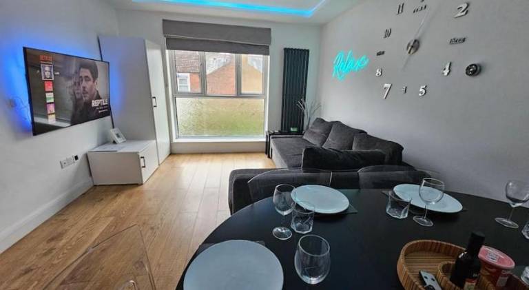 Rental apartment with 2 rooms for 6 persons — photo 3