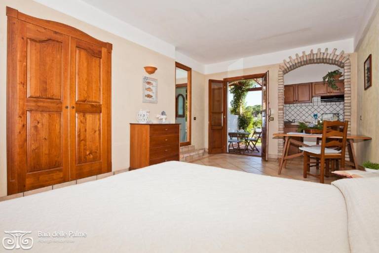 Rental apartment with yard, pool & barbecue — photo 3