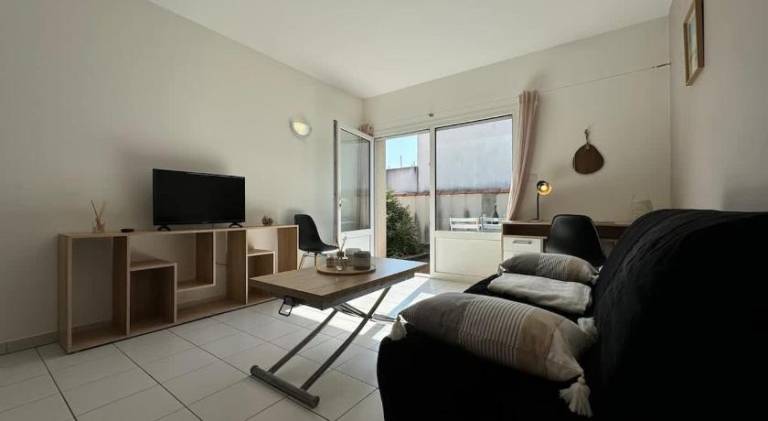 Apartment | Beach nearby | Pets allowed — photo 2
