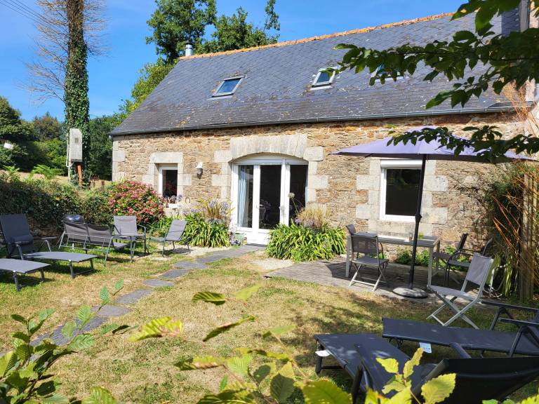 Gite with garden, terrace & heated pool | Pet-friendly — photo 5