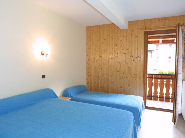 Apartment with 2 rooms for 8 persons — photo 4