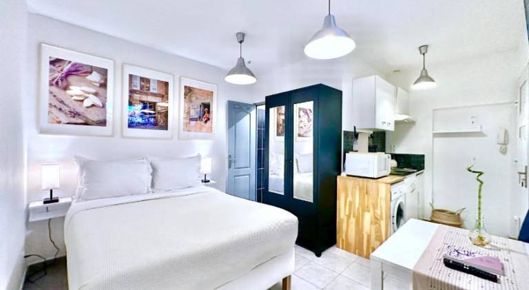 Rental apartment with 1 room for 2 persons in Meyreuil