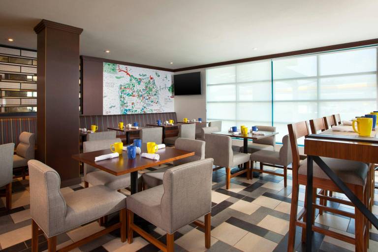 Four Points by Sheraton Hotel & Suites San Francisco Airport — photo 3