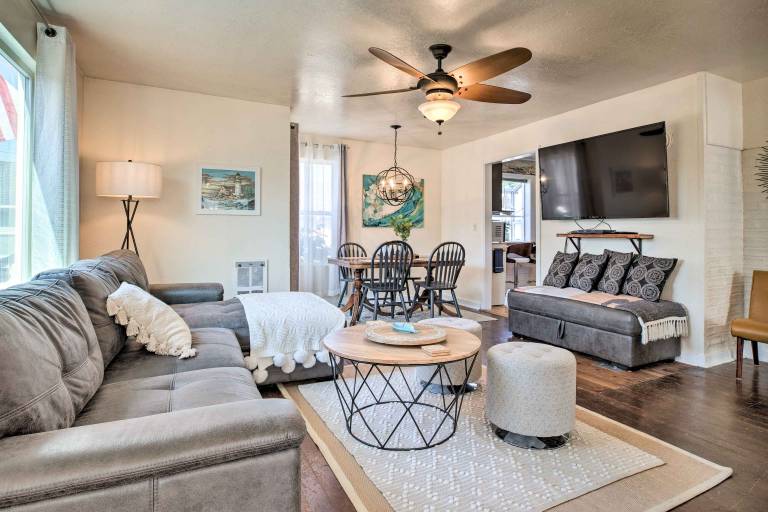 Charming Seaview Home w/ BBQ, Deck & Fire Pit — photo 2