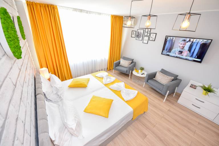Family-oriented studio | Close to Stavropoleos Monastery | City view | Dogs allowed — photo 5