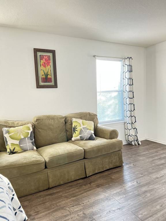 Child-friendly ample house with yard | Pets are welcome — photo 4