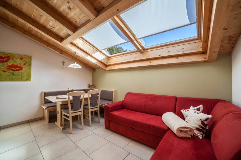 Apartment “Tonigbauernhof Blumenwiese” with Mountain View, Balcony & Wi-Fi — photo 4