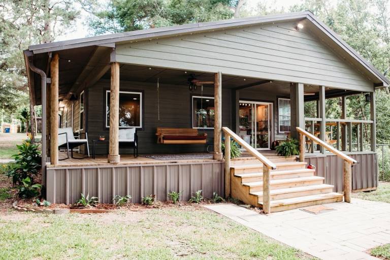 Cabin Chandler