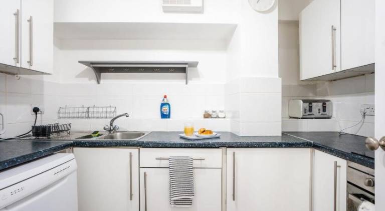 CEFAS Apartments Manchester - Free Parking - City Centre — photo 4