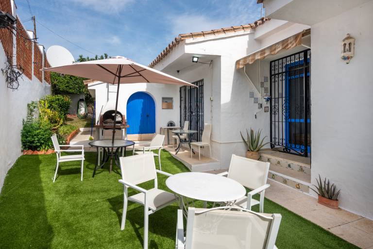 Villa with private pool, garden & barbecue | Garden view — photo 2