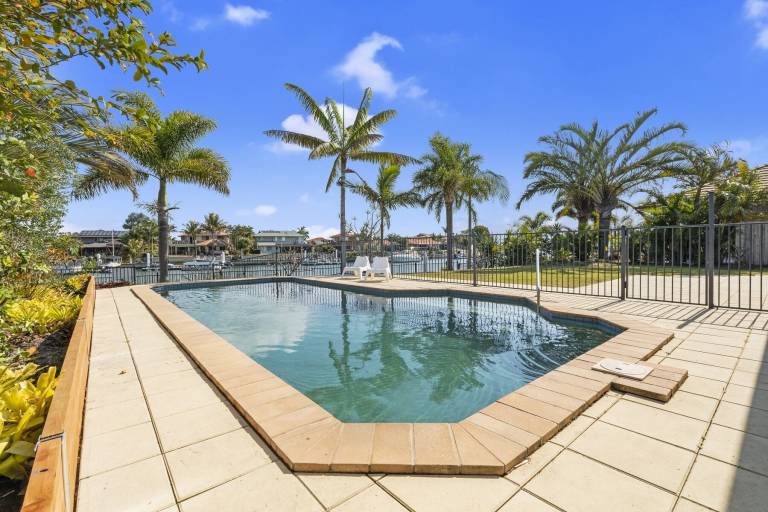 House  Banksia Beach