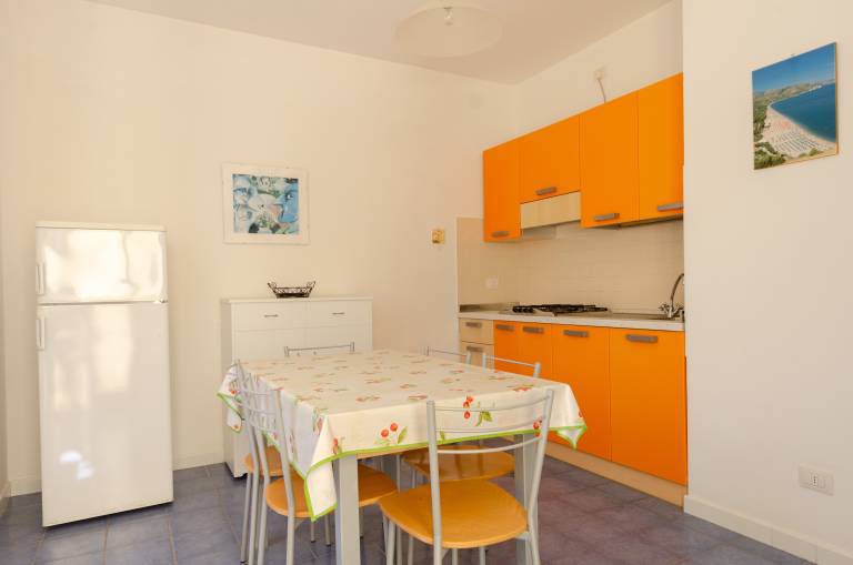 Family-friendly charming holiday apartment with yard & barbeque | Garden view | Close to the beach | Pets allowed — photo 3