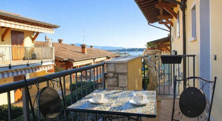 Rental apartment with patio & pool — photo 3