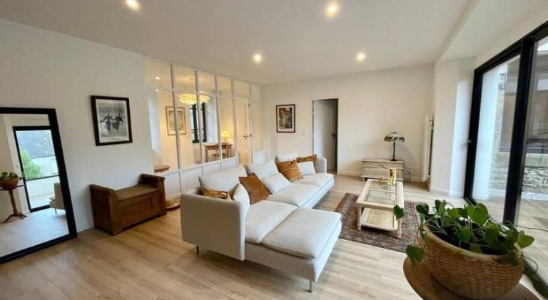 Holiday apartment with patio — photo 2