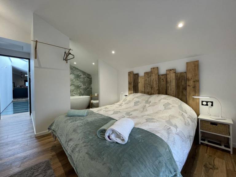 Fully equipped gite with terrace, pool & yard | Dogs allowed — photo 3