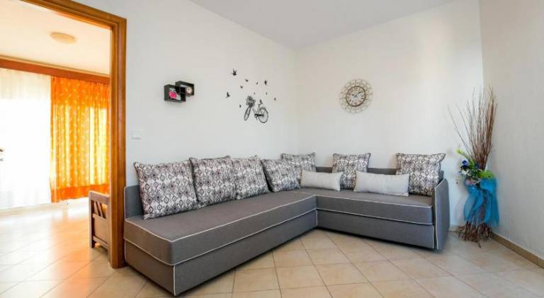 Beautiful rental apartment with patio | Beach nearby | Pets are welcome — photo 4