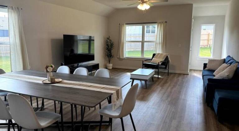 Pleasant house with pool | Pet-friendly — photo 2