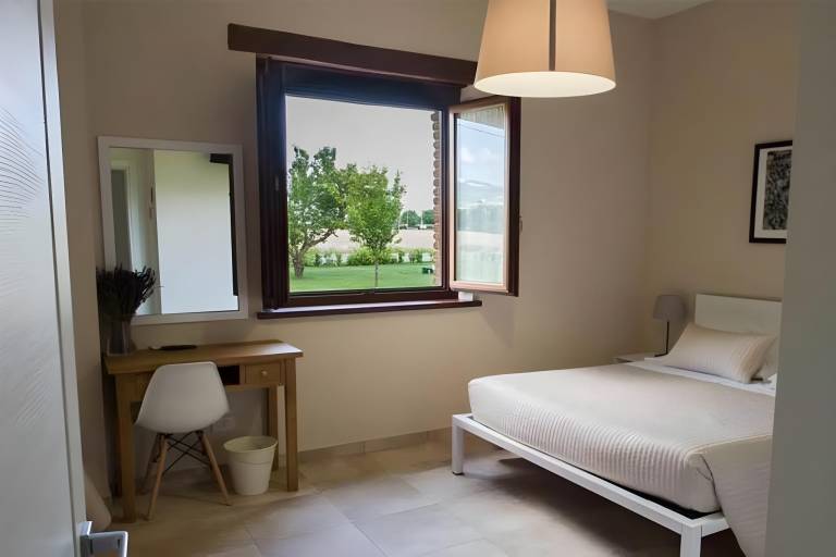 Serviced apartment with pool, garden & jacuzzi in Assisi