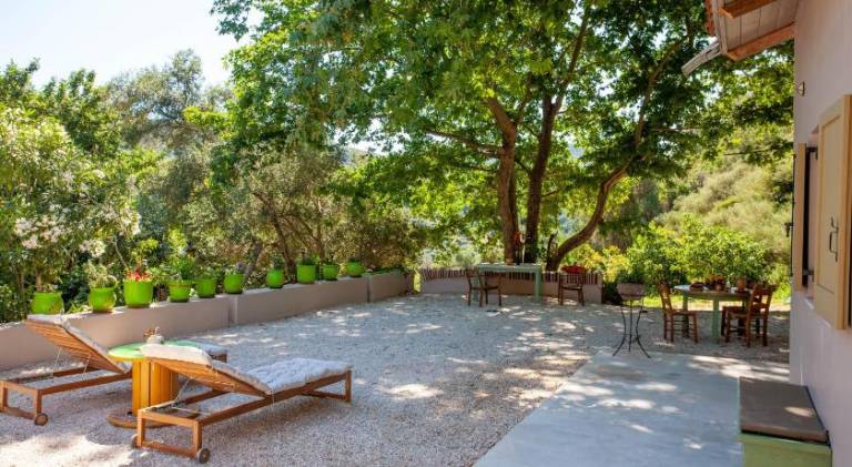 Vacation home with BBQ, terrace & yard | Good for workation — photo 4
