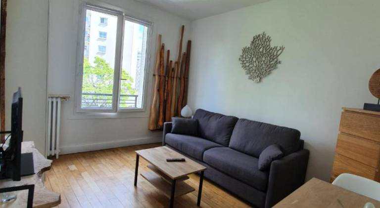 Chambre privee dans magnifique appartement calme in Aubervilliers