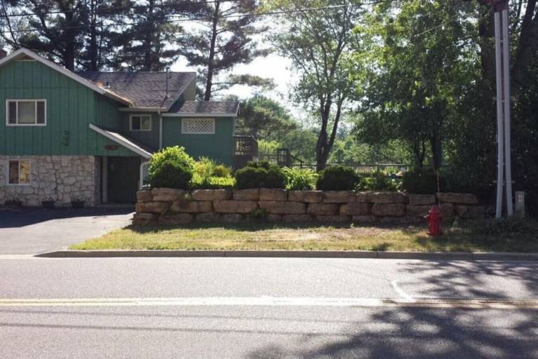House  Lake Delton