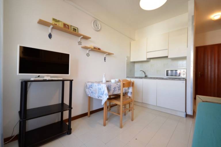 Family-oriented pleasant apartment | City view | Close to the beach | Dogs allowed — photo 4