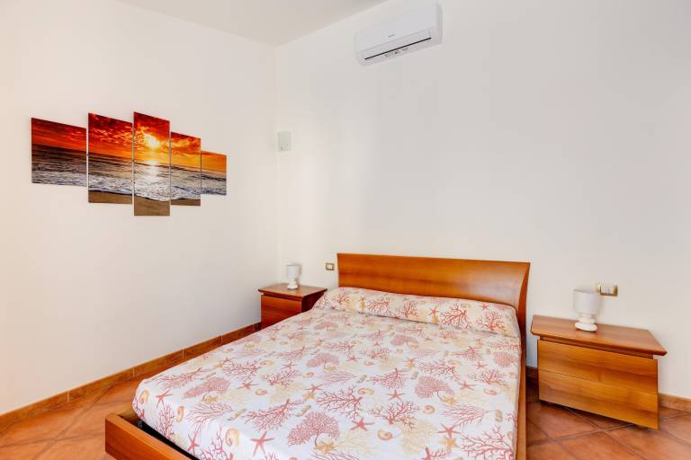 Holiday apartment with terrace — photo 4