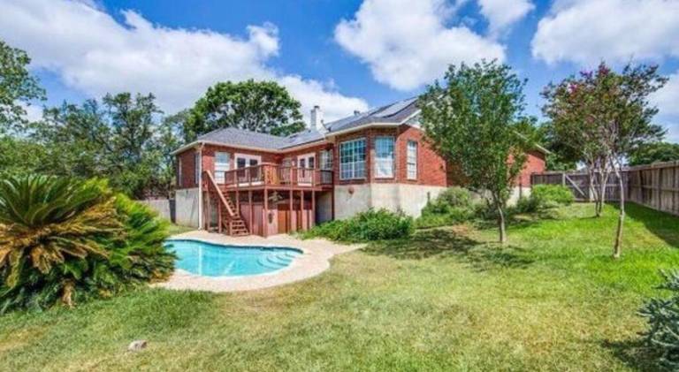 Vacation home with garden, barbecue & private pool — photo 5