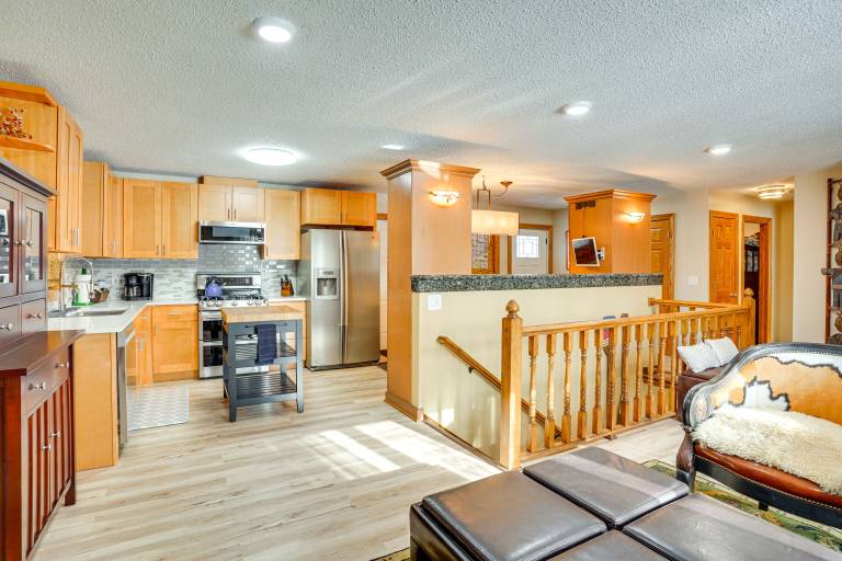 House  Lakeville