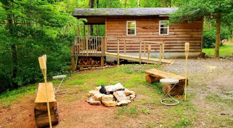 Lovely vacation home | Dogs allowed in Helen, GA
