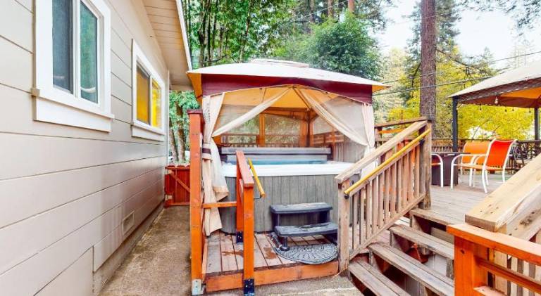 Wonderful house with hot tub | Pets allowed — photo 3