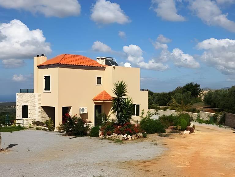 Villa with barbeque, jacuzzi & private pool | Pets allowed in Rethymno