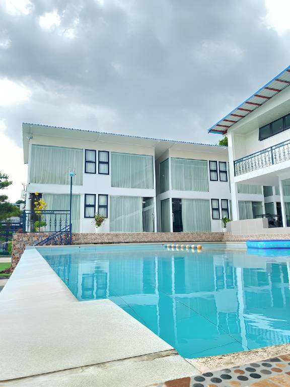 Brilliant Sky Hotel and Leisure Park in Tagaytay