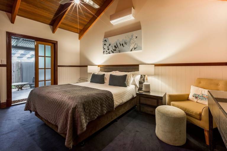 Lodge  Quindalup