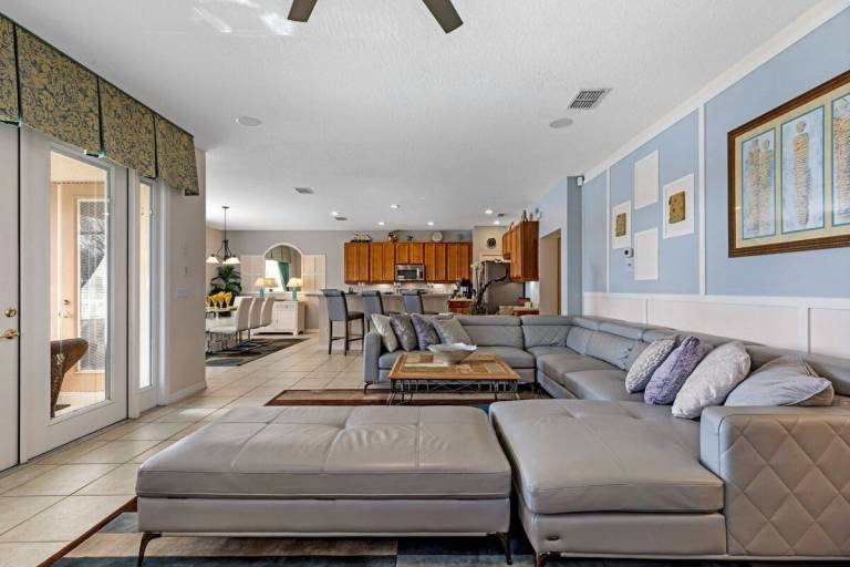 House with private pool & barbeque | Lake view — photo 4