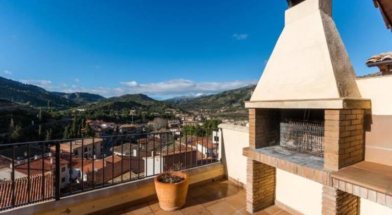 Apartment with barbecue & patio | Pet-friendly — photo 3