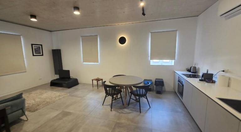 Rental apartment with patio | Near Auberge de Castille — photo 4