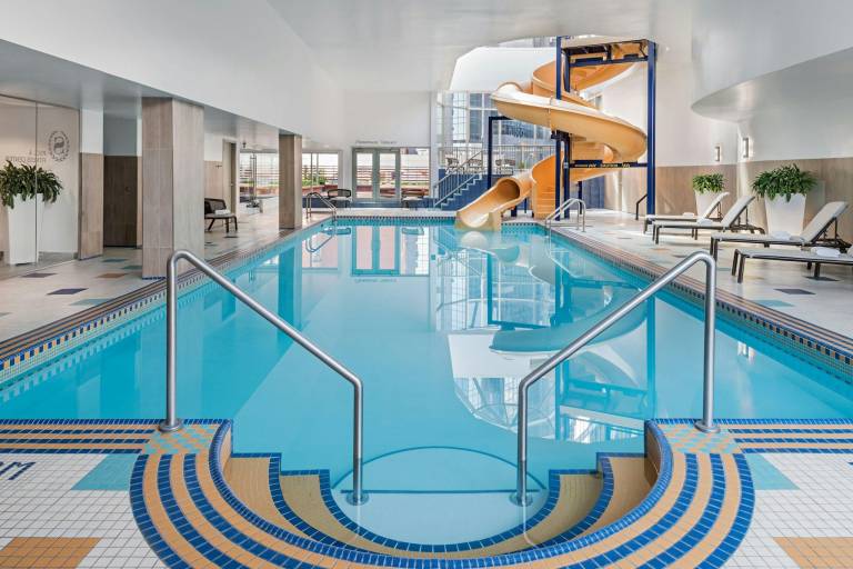 Sheraton Suites Calgary Eau Claire — photo 2